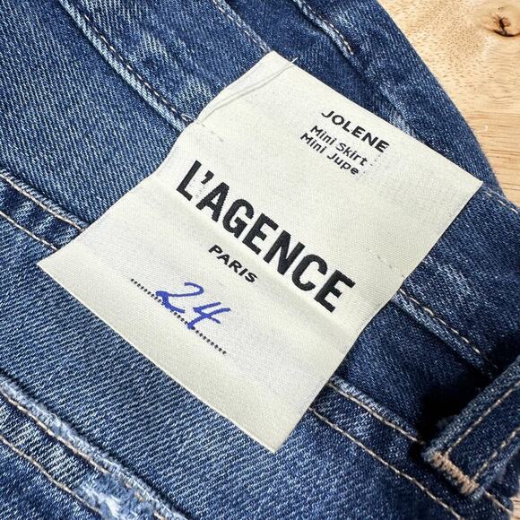 L'agence NWT Jolene Distressed Mini Skirt Newberry Blue Size 24 100% Cotton - Picture 5 of 8